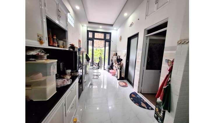 Bán nhà gấp HẺM Ô TÔ TRÁNH 80m2_5.7x15m 4 TẦNG Đình Phong Phú TNPB Thủ Đức Chỉ 6,99 tỷ